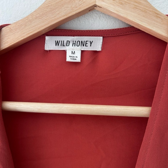🍑 Wild Honey Coral Tie-Front Bell Sleeve Crop Top – Size Medium - Picture 3 of 7